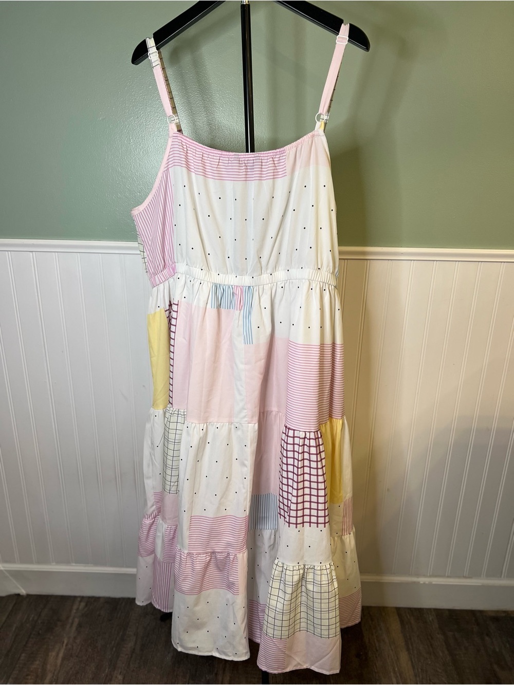 BloomChic Patchwork Pink & Yellow Tiered Sleeveless Sundress. Size 18/20 - Picture 2 of 10